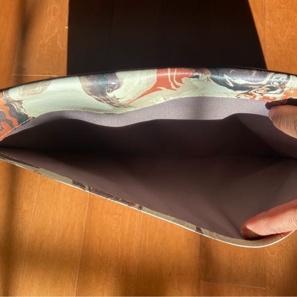 A versatile clutch - Picture 7 of 7